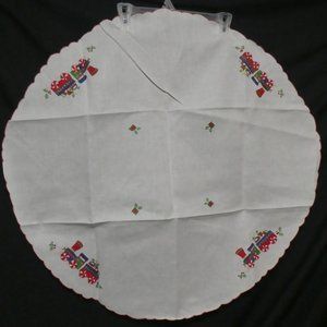 Embroidered Christmas | Holiday | Festive | Round Retro Design Table Cloth